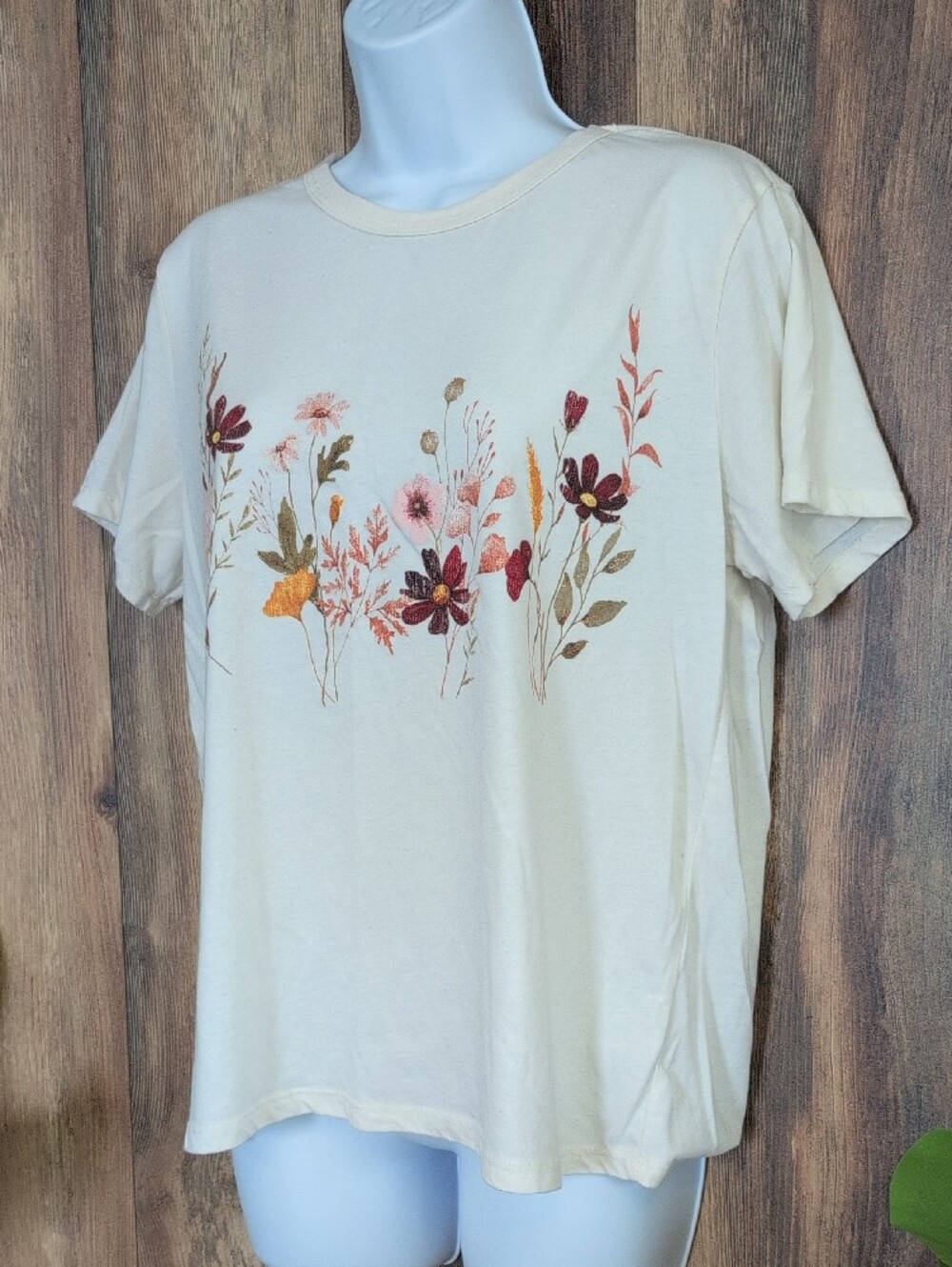 Zoe + Liv Cream Short Sleeve Tee L T256